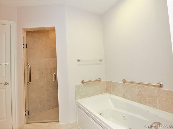 4th image of 16102 Emerald Estates Dr APT 429