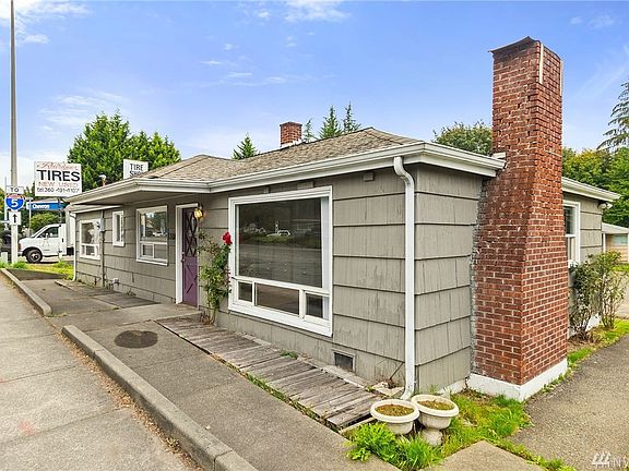 2nd image of 1308 College St SE
