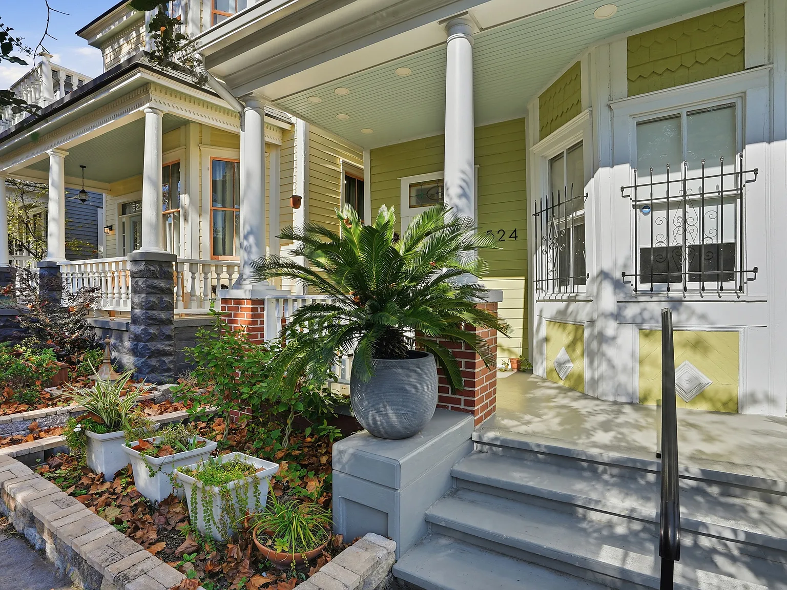 524 E Henry St — Photo 3