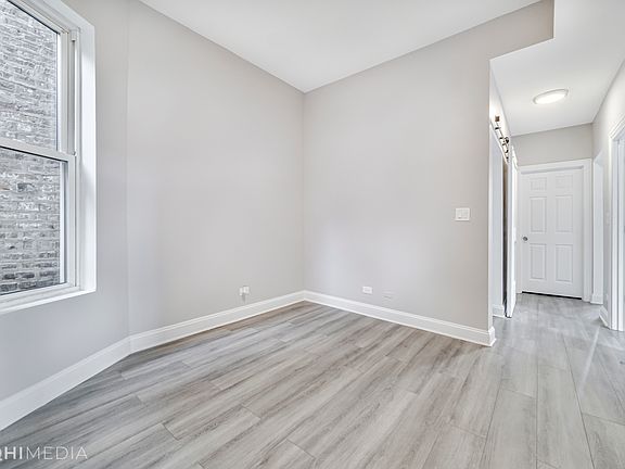 2nd image of 6522 S Ellis Ave Floor 3