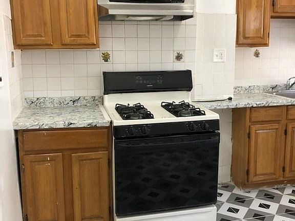 4th image of 41 Garrison Ave #1