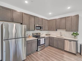 480 Paterson Ave #V7V14KM2D, East Rutherford, NJ 07073