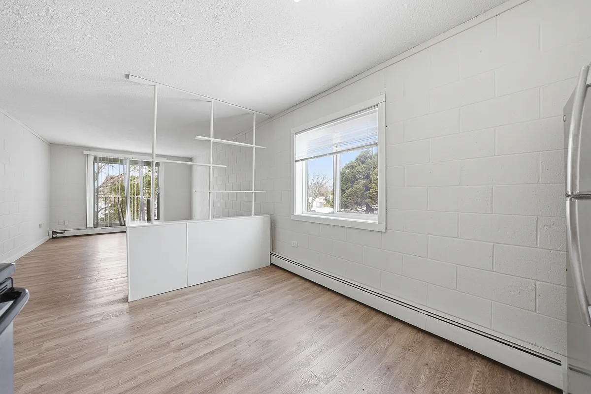 Building Photo - 2969 Preston Ave S #15