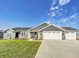 N8997 Wildflower Ln, BRILLION, WI 54110