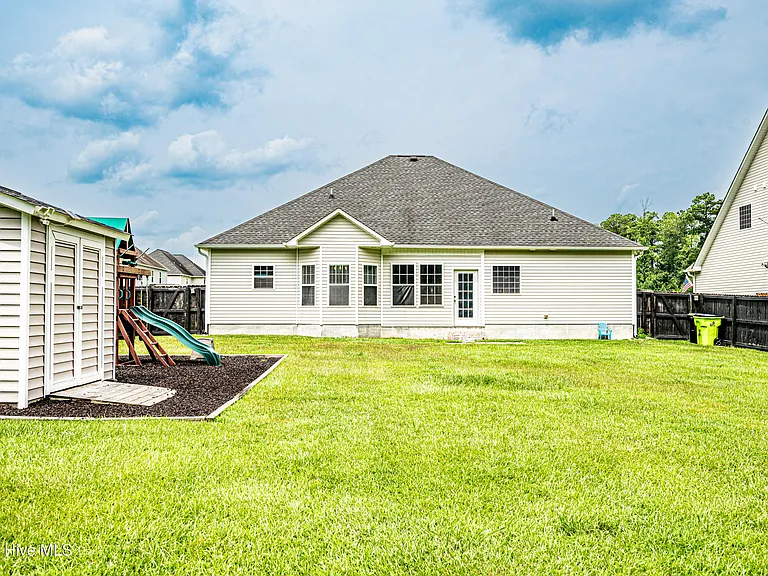 1202 Skipjack Ct — Photo 31
