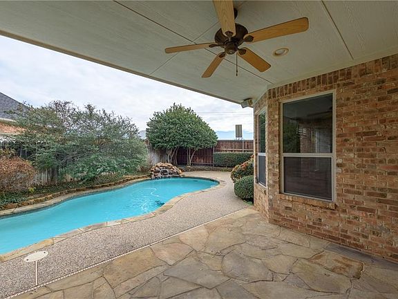 5th image of 901 Ellison Park Cir