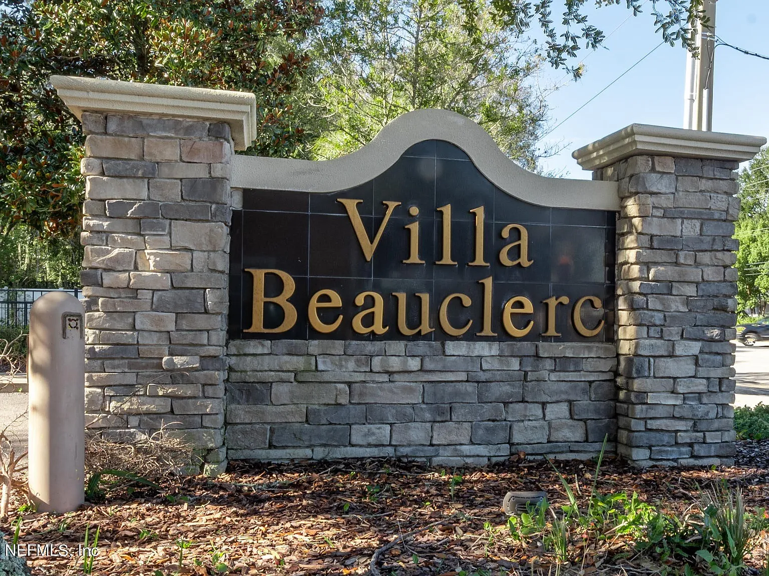 2 bed, 2.0 bath, 1100 sqft, $1,395 — Photo 1