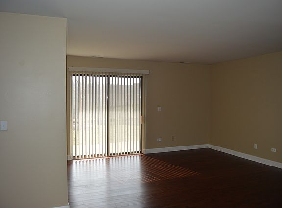3rd image of 831 Yosemite Trl #B6