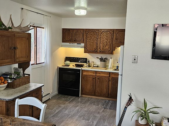 5th image of 729 Halbert St #3