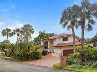 9400 Sea Turtle Ln, Plantation, FL 33324