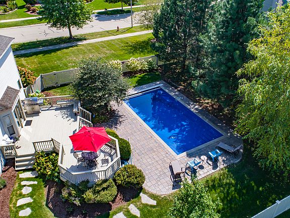 3rd image of 22907 W Weinhold Dr
