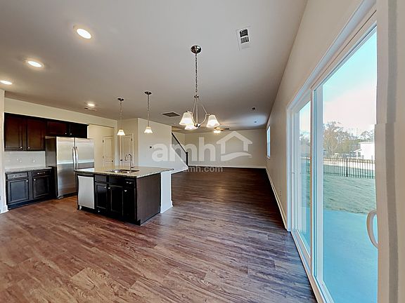 4th image of 412 Bluewater Dr