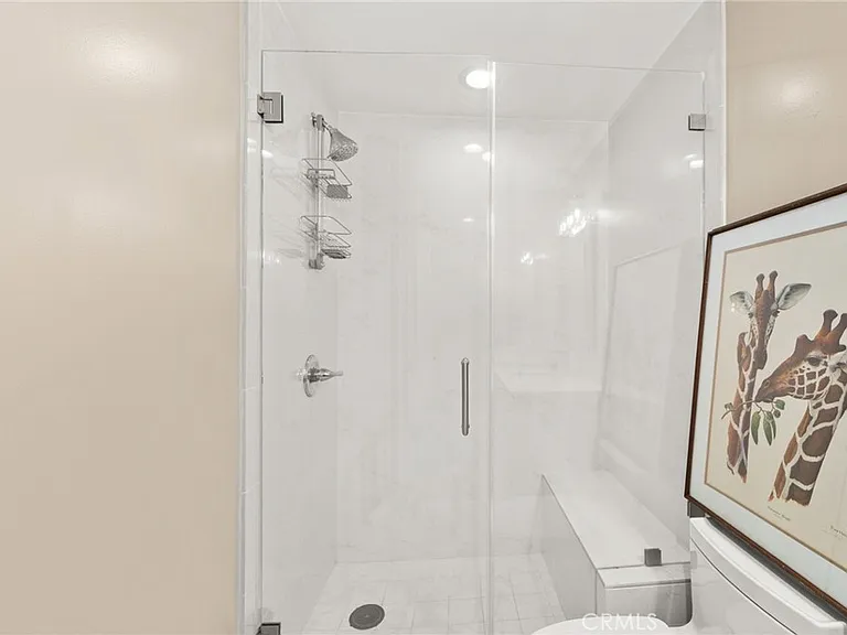 3860 Amberly Dr — Photo 16