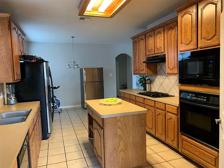 7700 Loma Alta Trl — Photo 17