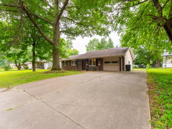 1031 S Birum Avenue, Bolivar, MO 65613