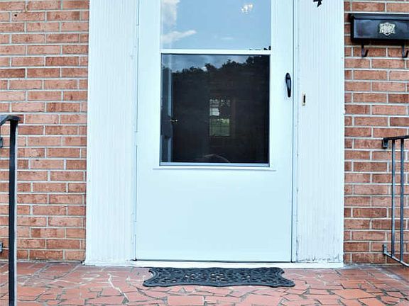 5th image of 704 Mohawk Dr