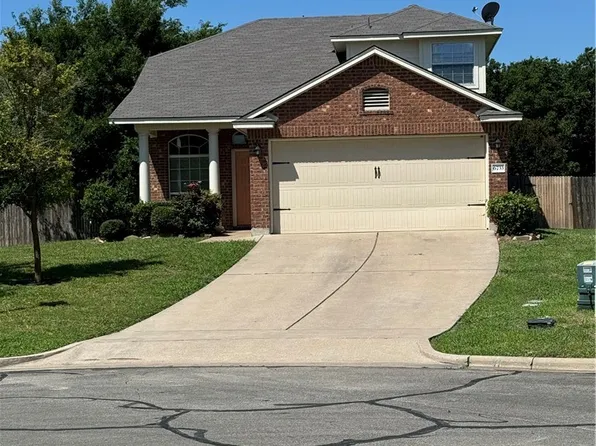 6733 Costa Dr, Woodway, TX 76712