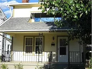 696 S Ogden Ave photo 1