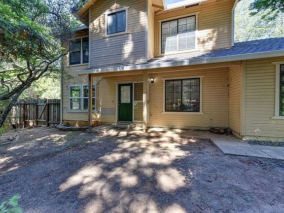 3rd image of 3070 Turner Ct
