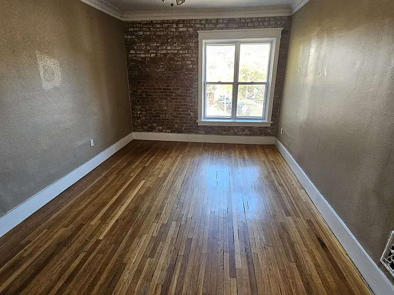 2000 Allen Ave — Photo 14