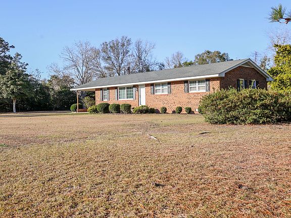 3rd image of 161 Hill Ln