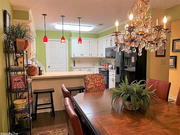 3rd image of 3807 Wren Rowe Dr