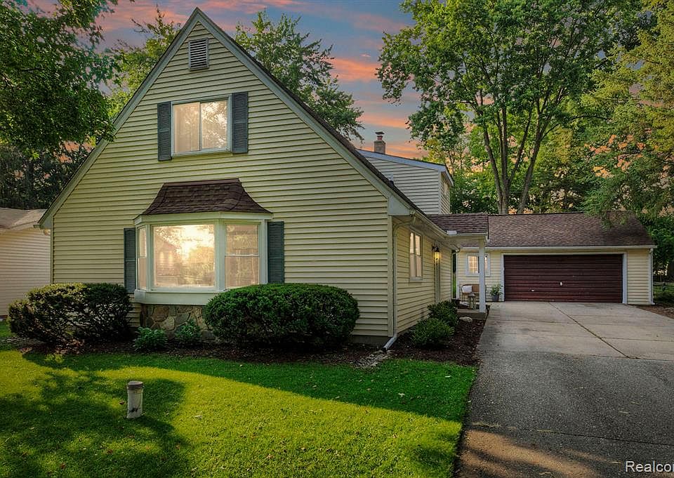 526 John R, Milford, MI 48381 Zillow
