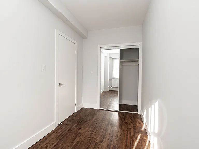 160 Huron St — Photo 19