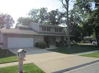 7710 Pershing Ct, Schererville, IN 46375