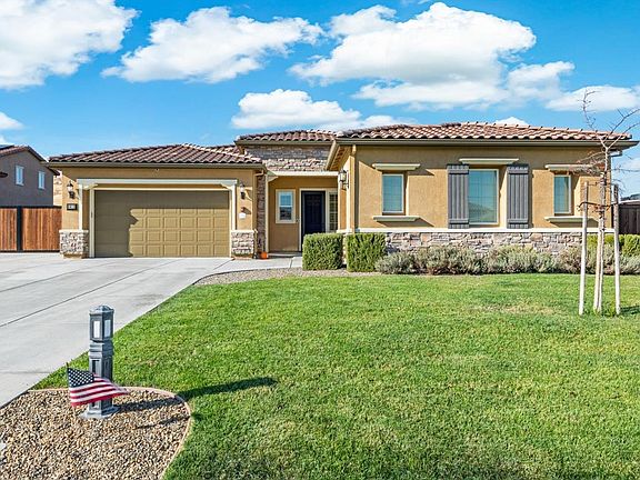 3rd image of 6012 Peacock Court