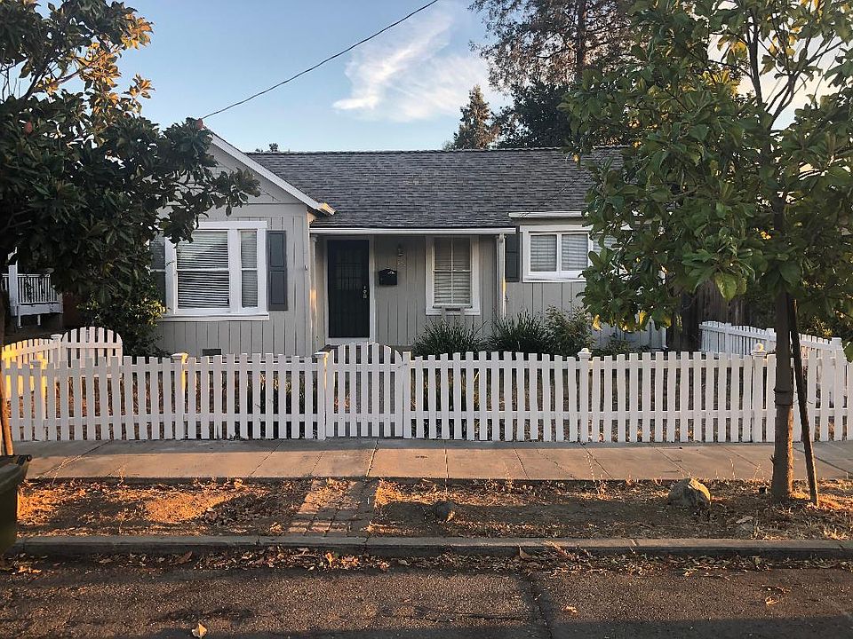 1st image of 1827 5th St