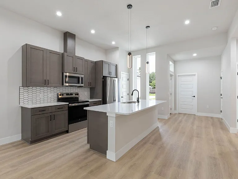 18 Wood Amber Ln #B — Photo 6