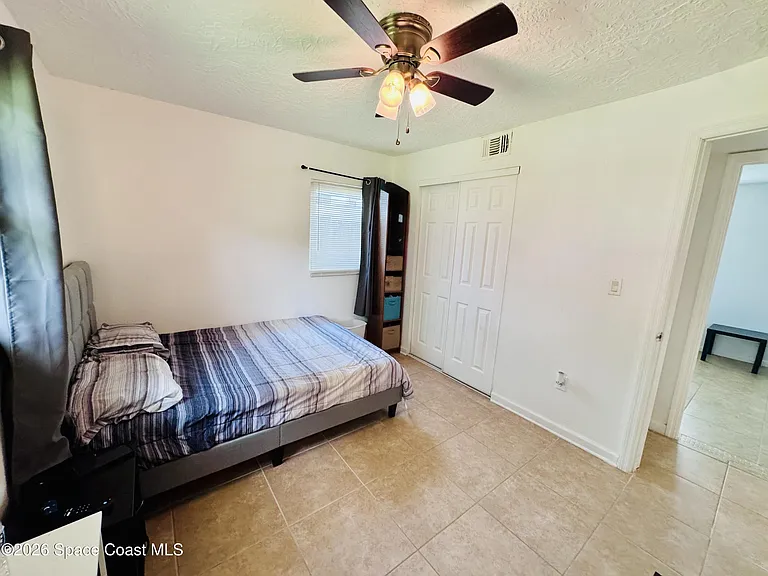 1812 Oakwood Dr — Photo 10