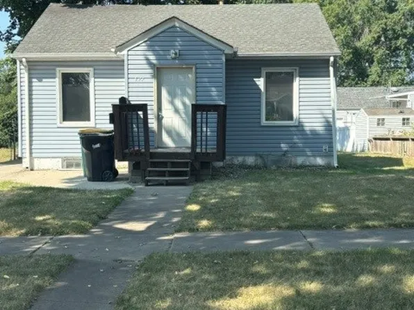 822 N 13th St #1, Bismarck, ND 58501