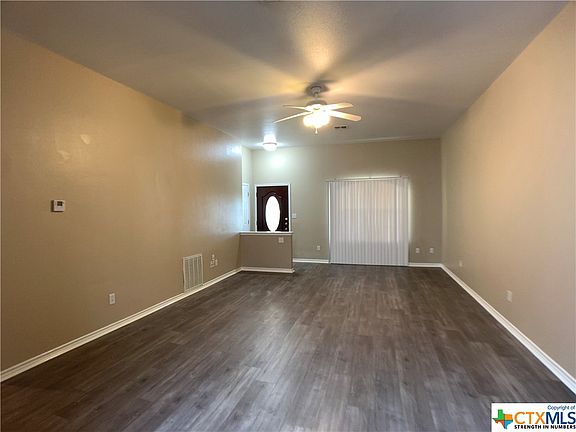 5th image of 3020/3022 Pine Valley Dr