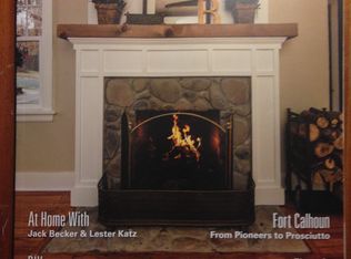 5012 Parker St, Omaha, NE 68104