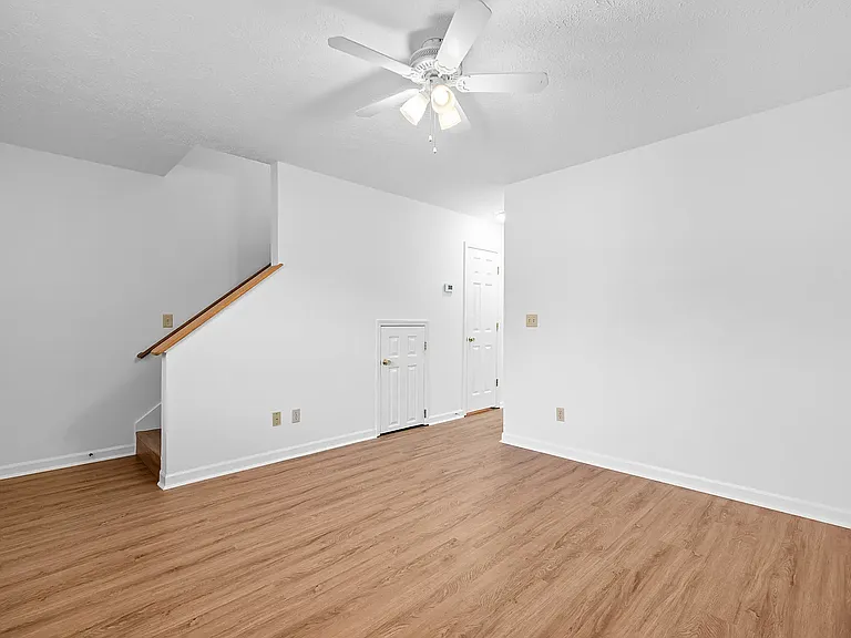Austin Place Apartments — Photo 11