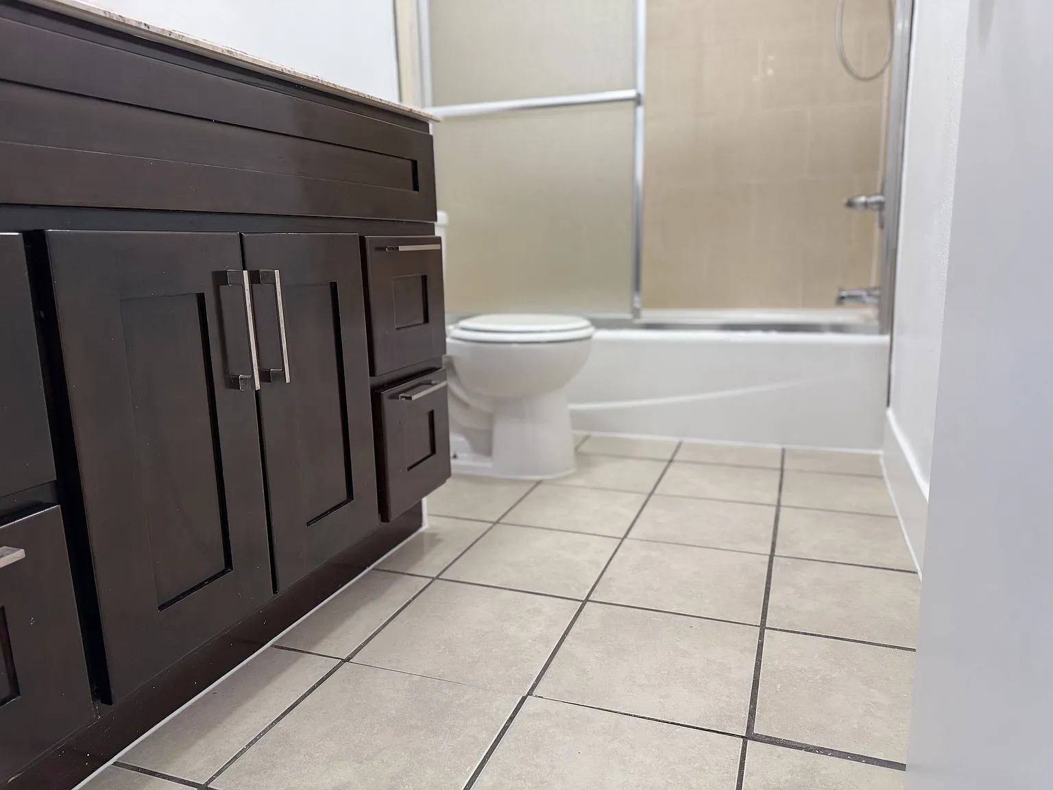 1327 S Saint Andrews Pl — Photo 2