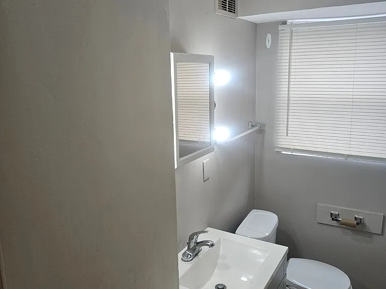 5647 Hamilton Ave #4 — Photo 9