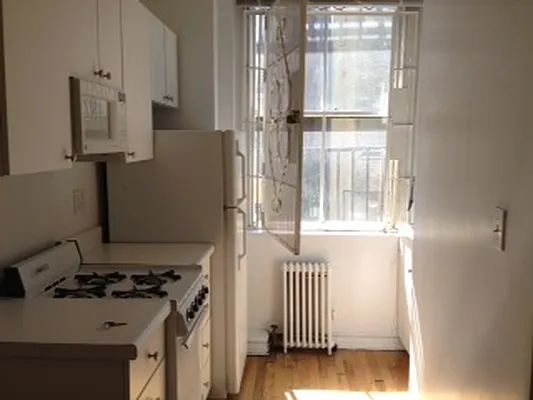 Rented by Cast Iron Real Estate | media 28