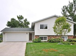10685 99th Pl N, Maple Grove, MN 55369