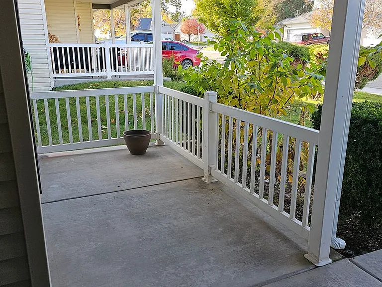 3328 S Malad Dr — Photo 2