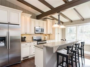 1600 Edgewater Dr, Charlotte, NC 28210