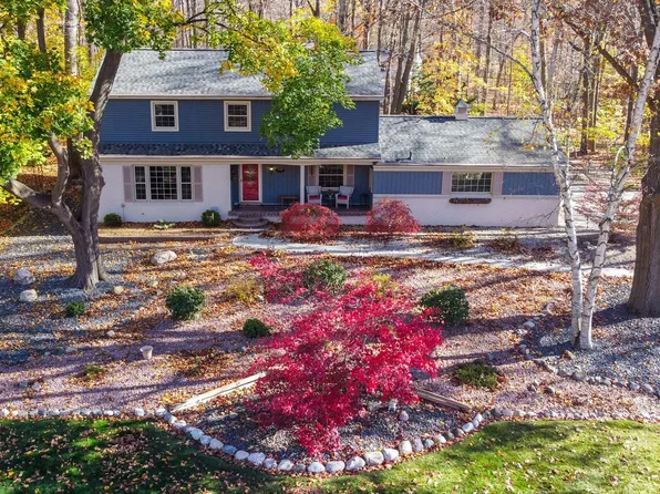 9344 Mapletree Dr, Plymouth, MI 48170