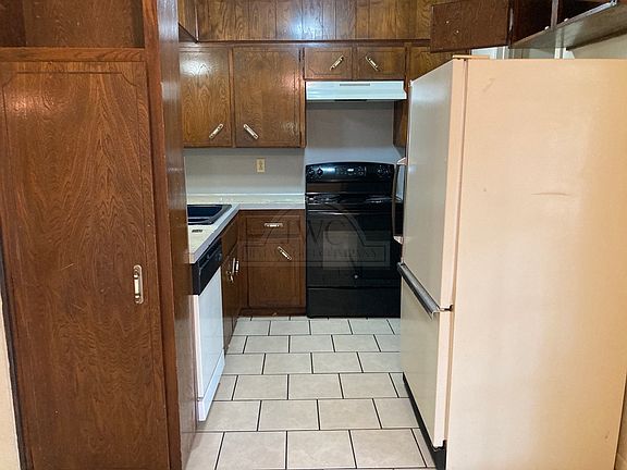 3rd image of 410 Skyline Ave #2AFC54306
