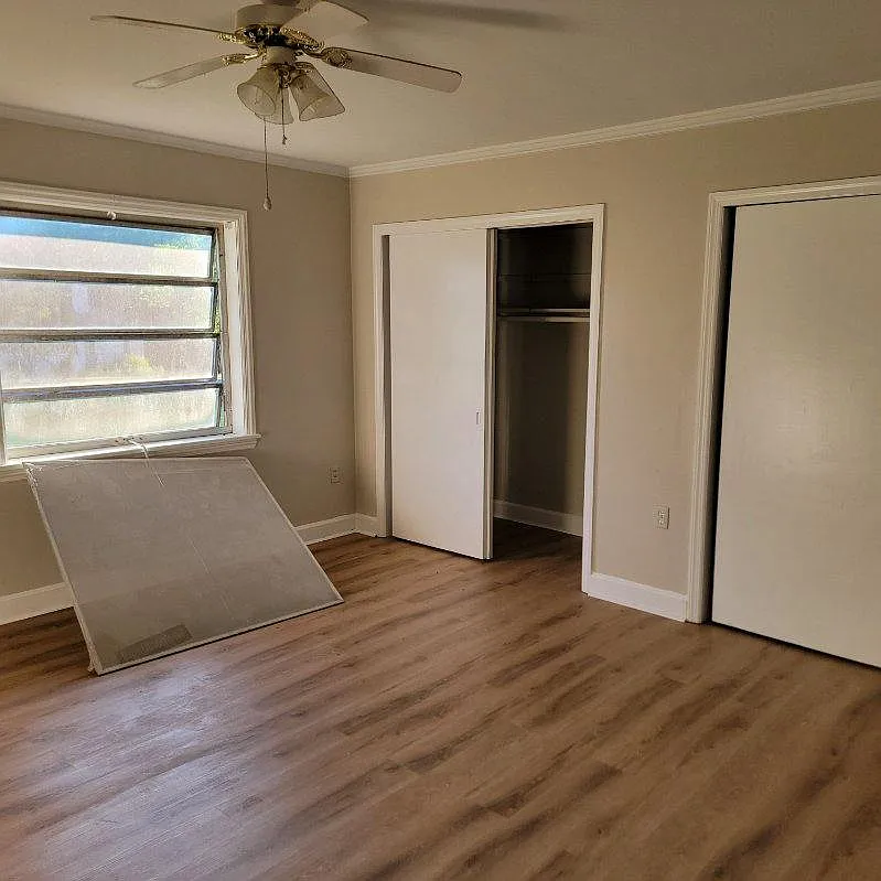 5 bed, 2500 sqft, $3,000 — Photo 3