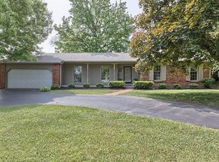 9428 Eddie And Park Rd, Saint Louis, MO 63126