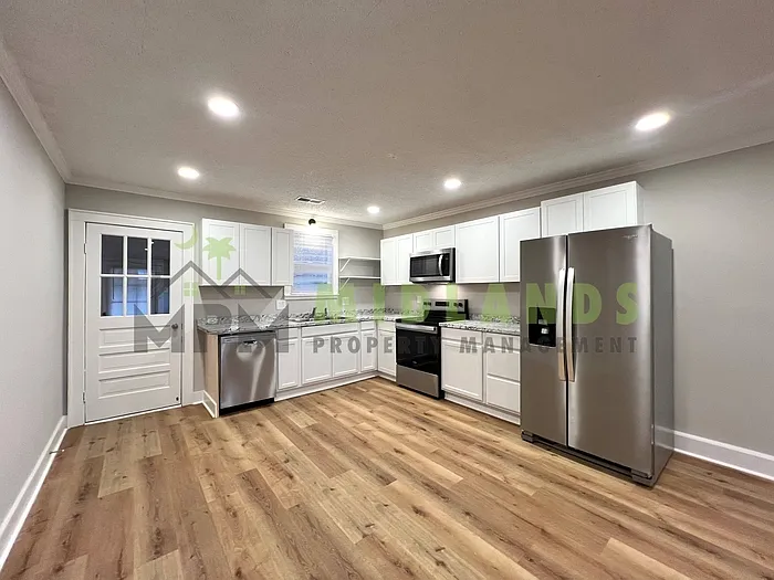 1348 Ramblin Rd — Photo 9