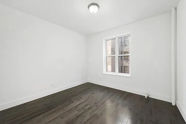 Rented by Curzon Real Estate | media 13