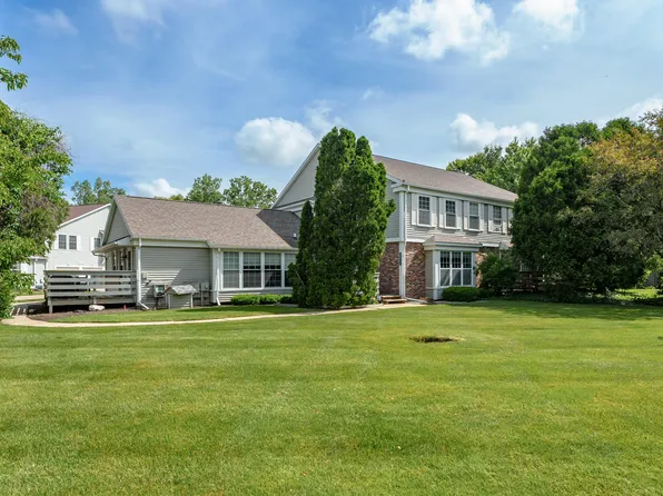 2395 Quail Run Dr, Kalamazoo, MI 49009